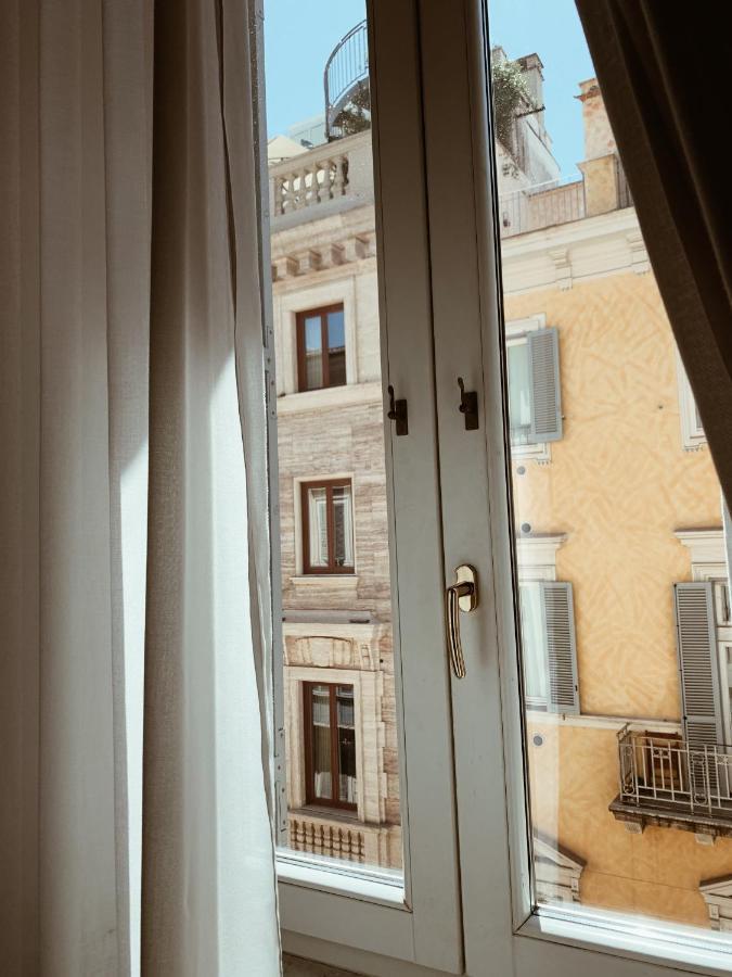 Residenza Sciarra Bed & Breakfast 3*