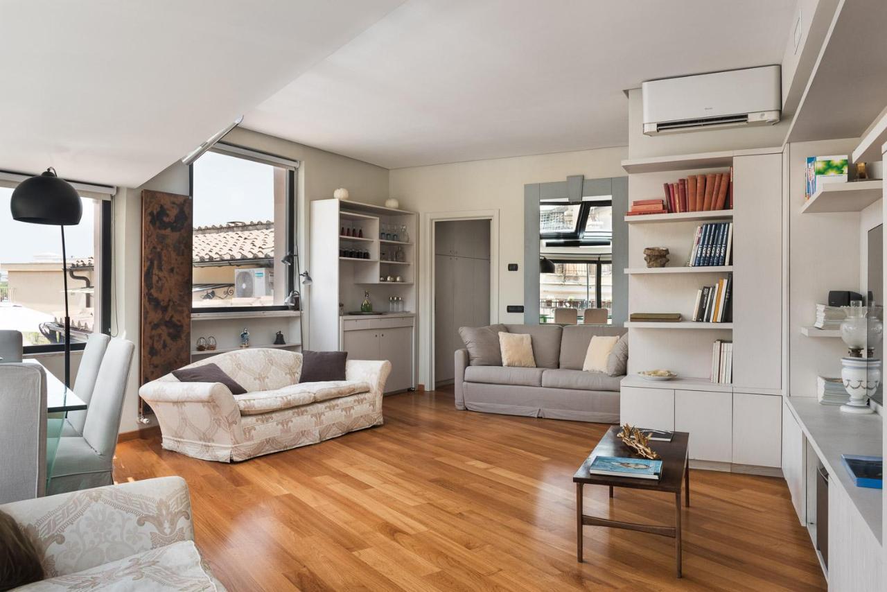 Idyllia - Penthouse In Navona Area Apartment *