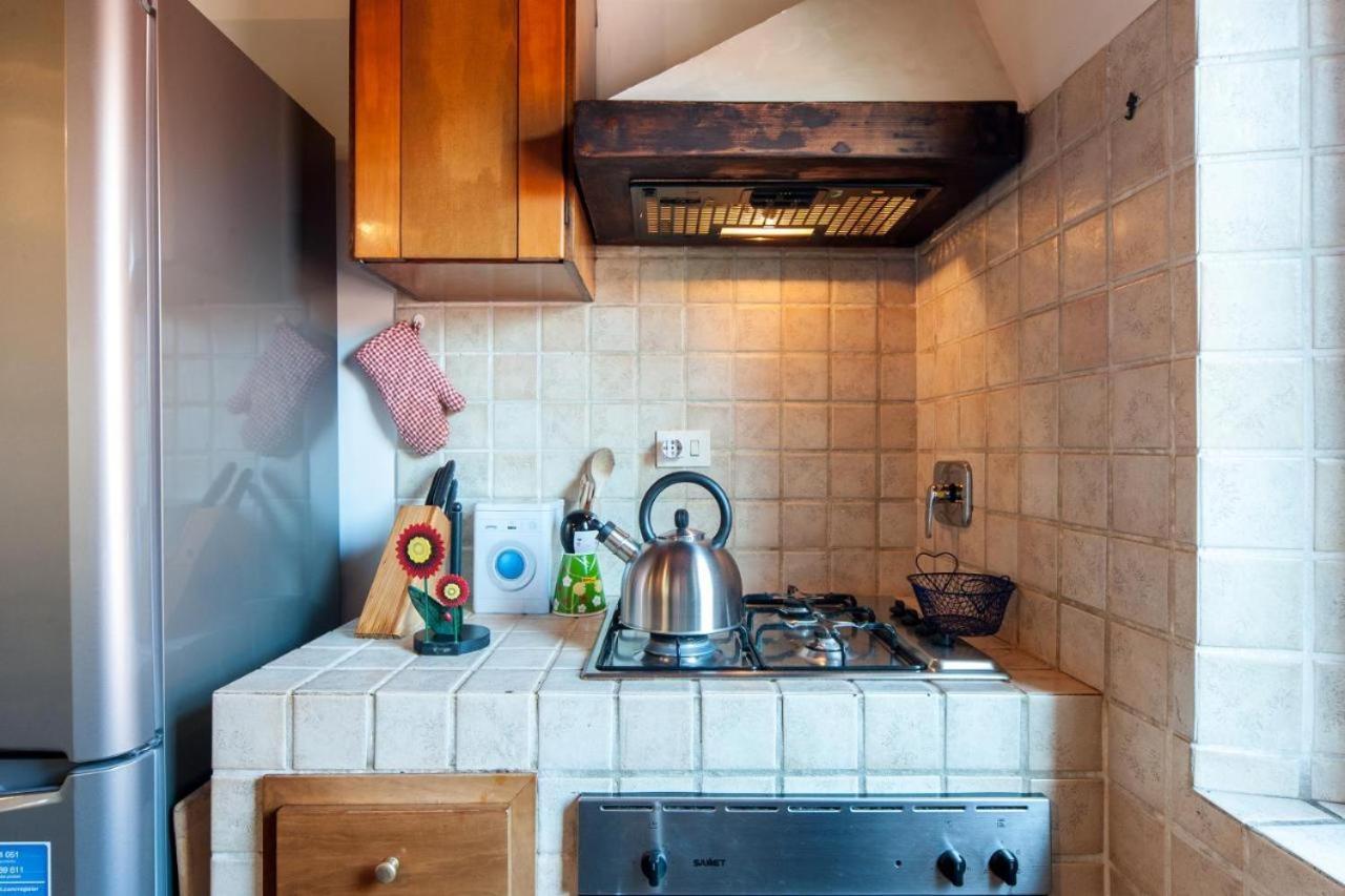 Grottini Charme Penthouse ~ Historic Center Apartment Rome