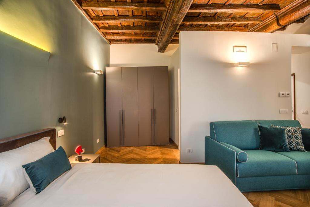 Maison Del Colosseo Apartment Rome