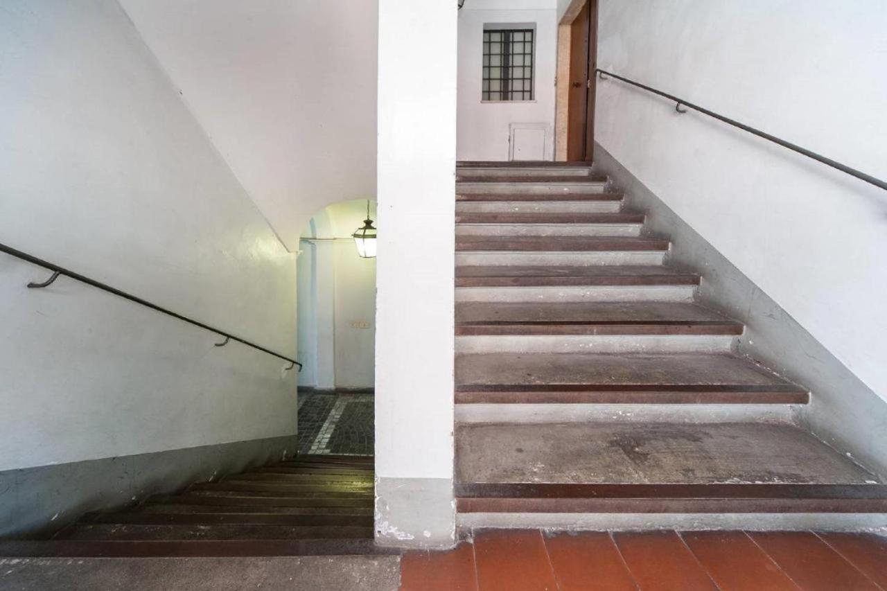 Grottini Charme Penthouse ~ Historic Center Apartment Rome