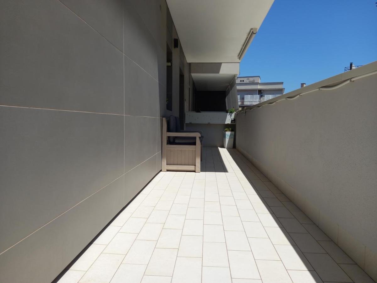 Living Int 2 Apartment