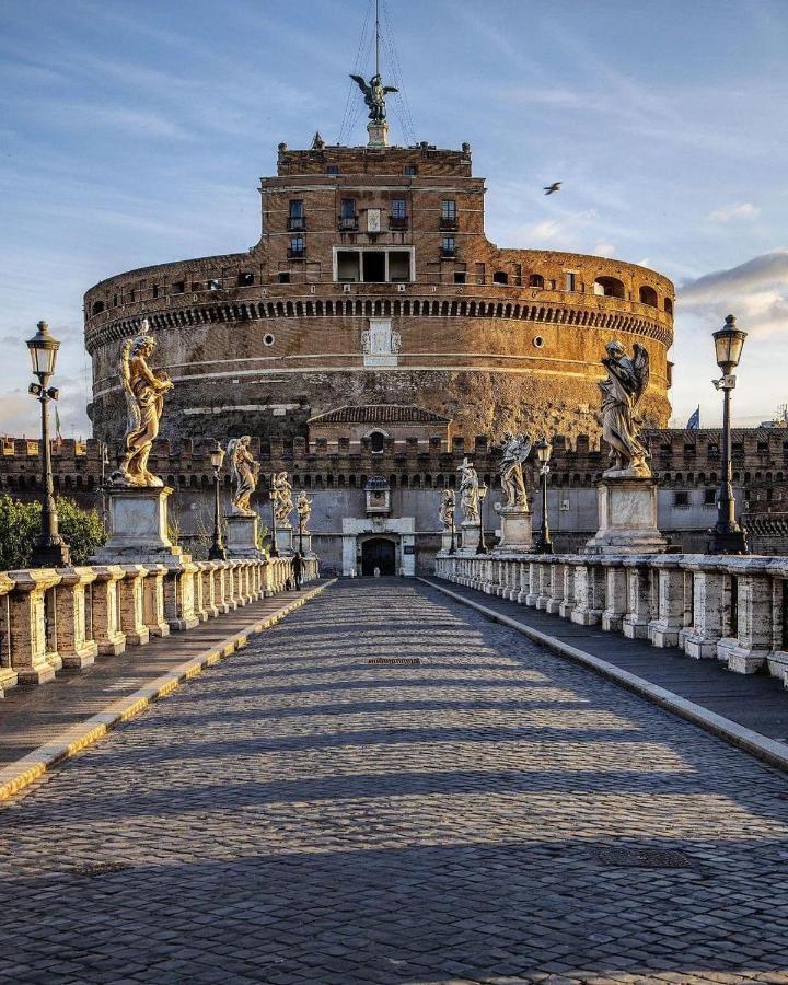 Saint Peter Welcoming * Rome