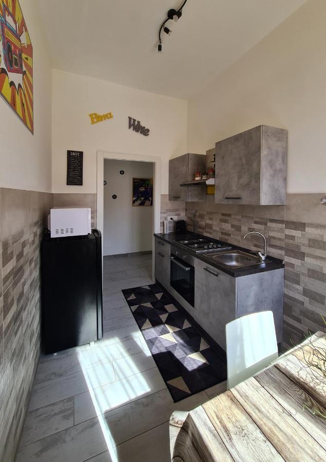 Apt Re Di Apartment