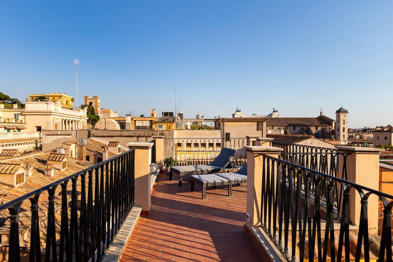 Guest house Vivilo Trevi - Luxury Experience - Private Jacuzzi On Terrace - Insane View