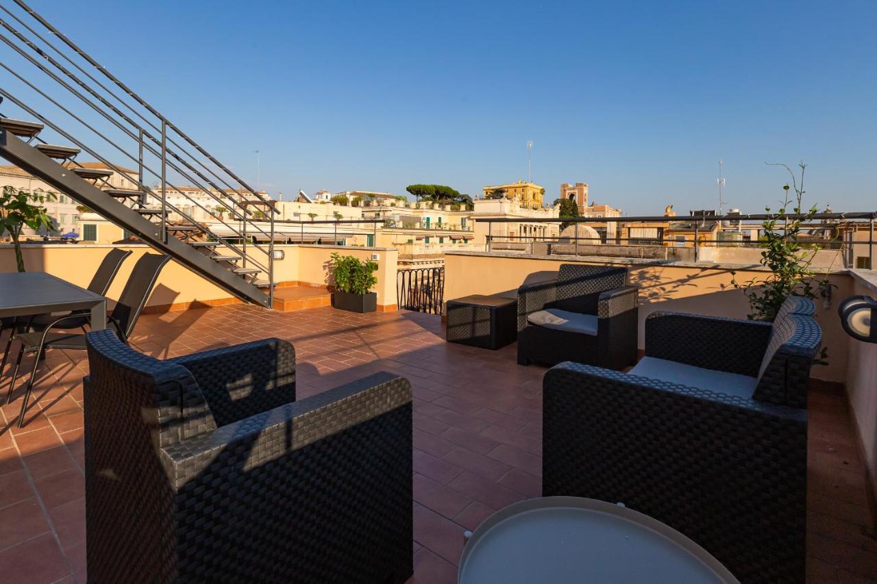 Guest house Vivilo Trevi - Luxury Experience - Private Jacuzzi On Terrace - Insane View Rome