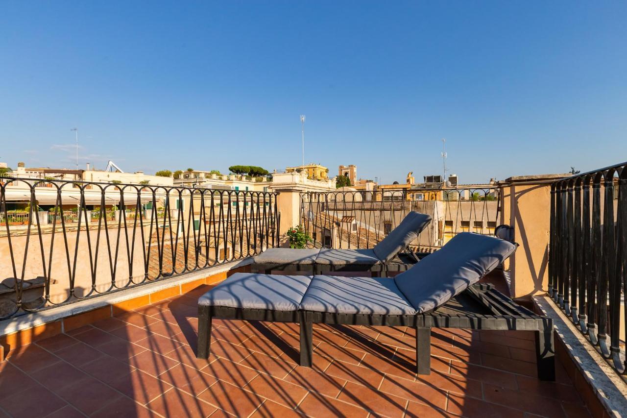 Guest house Vivilo Trevi - Luxury Experience - Private Jacuzzi On Terrace - Insane View Rome