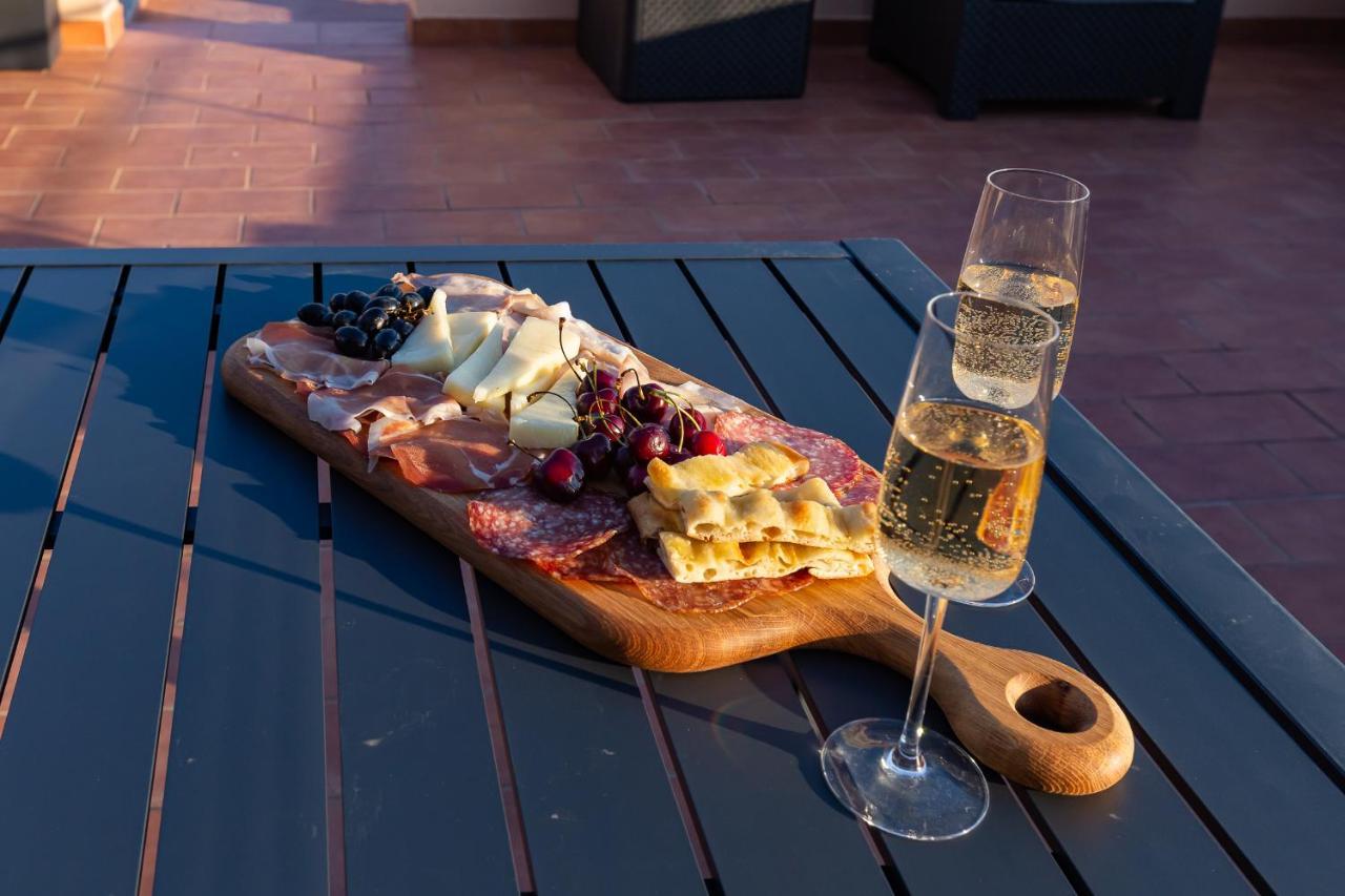 Vivilo Trevi - Luxury Experience - Private Jacuzzi On Terrace - Insane View Guest house Rome
