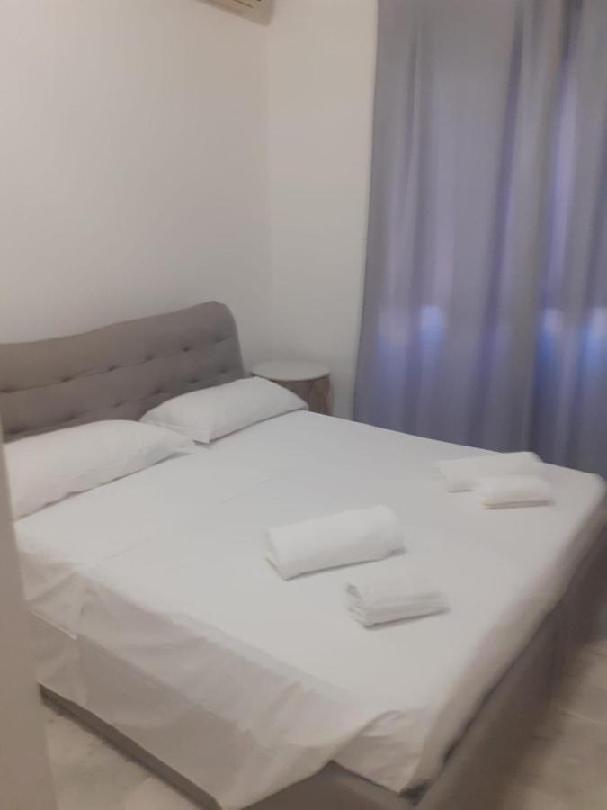 Candia Guest house *