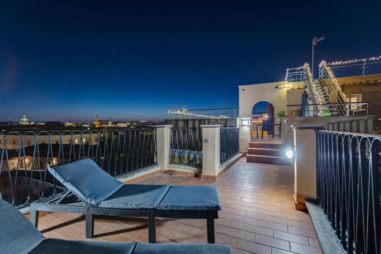 Guest house Vivilo Trevi - Luxury Experience - Private Jacuzzi On Terrace - Insane View Rome