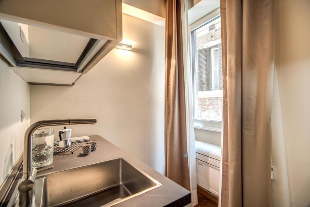 Maison Del Colosseo Apartment Rome