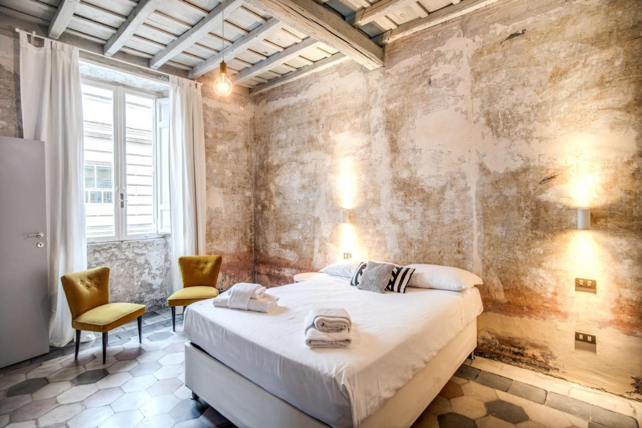 Stylish And Spacious Next To The Colosseum Rome