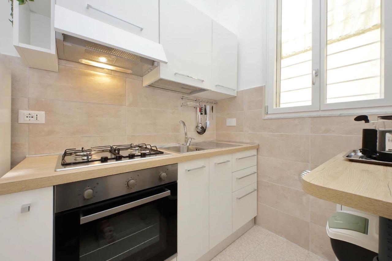 Vicolo Cellini By Halldis Apartment