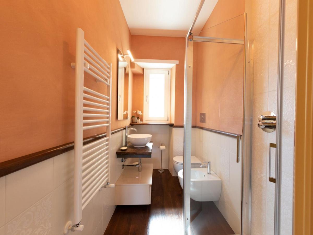 The Rent - Elegant Two-bedroom Close To Saint Peter's Basilica Rome