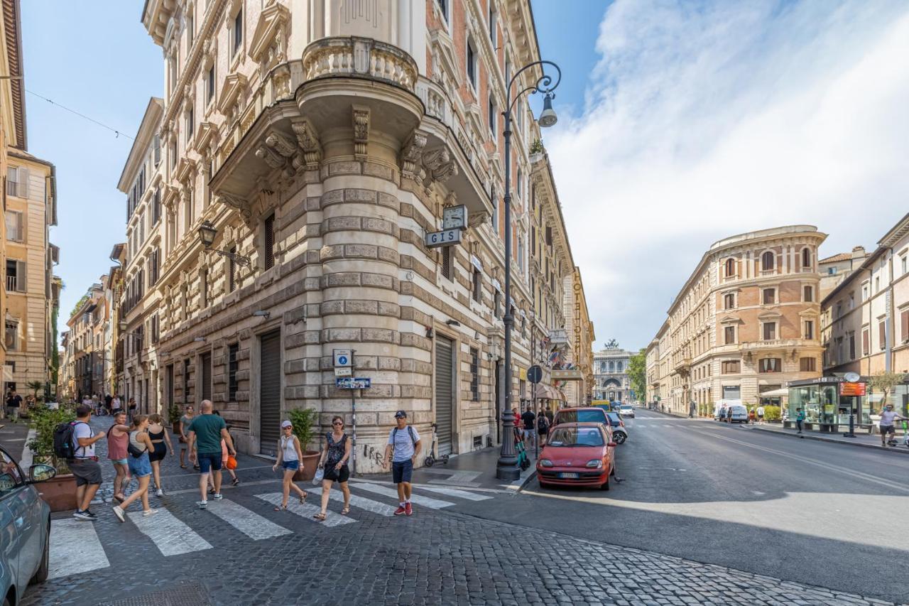 Dimora Coronari Apartment Rome