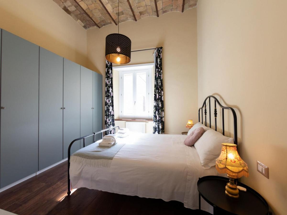 The Rent - Elegant Two-bedroom Close To Saint Peter's Basilica Rome