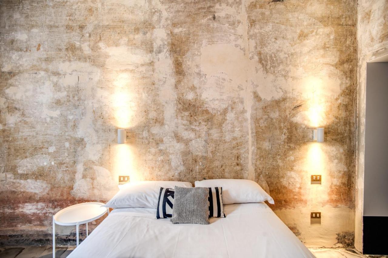 Stylish And Spacious Next To The Colosseum * Rome