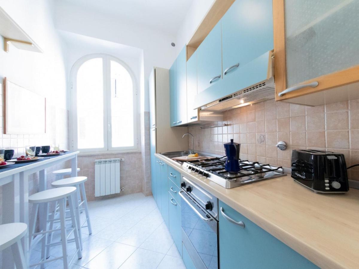 The Rent - Lovely Two-bedroom Near Termini Station Apartment *