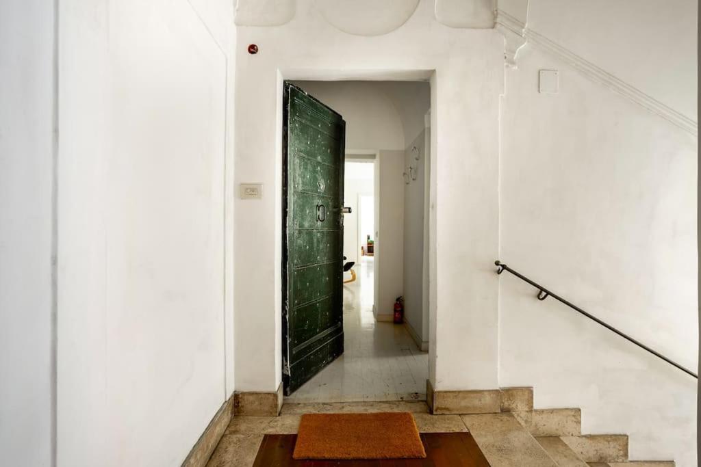 Authentic Monti 5 Mins From Colosseum Apartment Rome