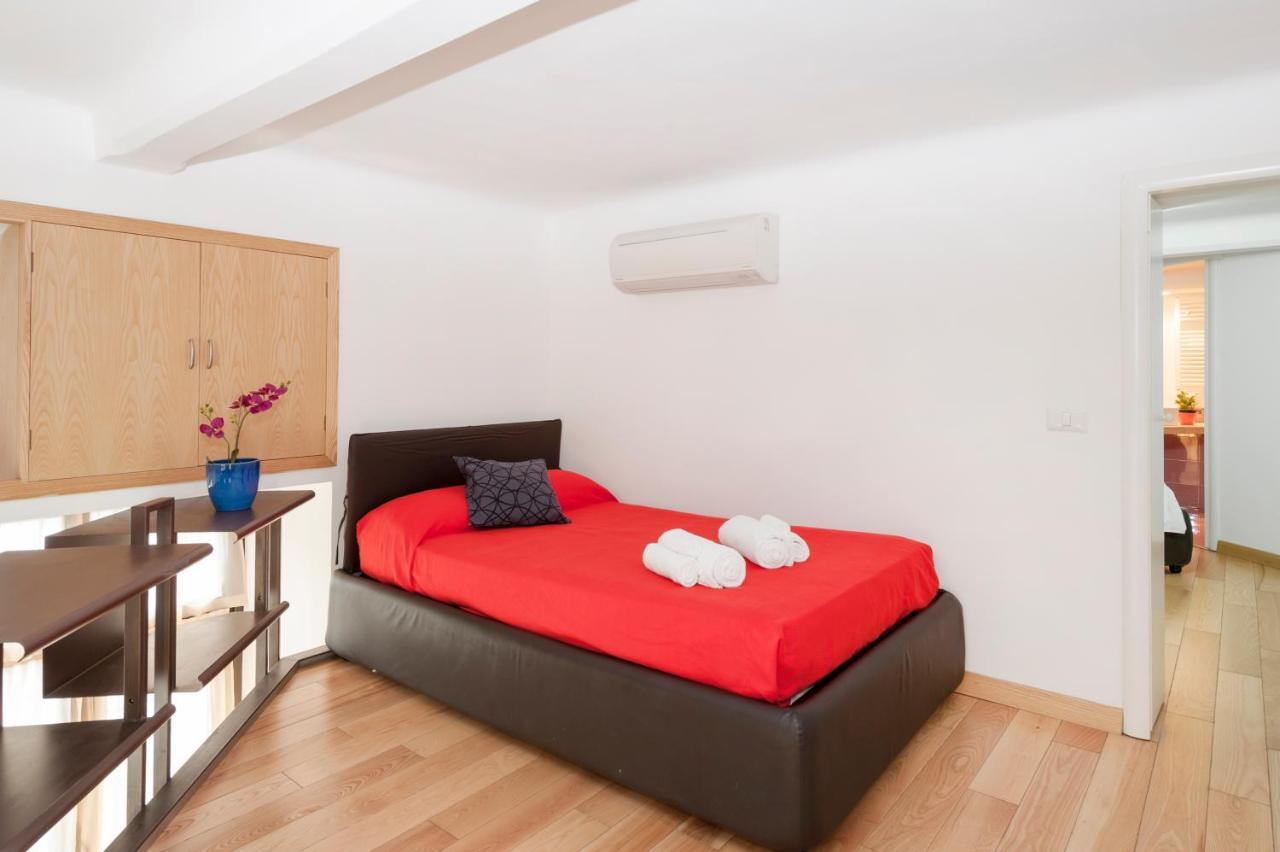 Inviting 3-bed In 4mins To Colosseo Rome
