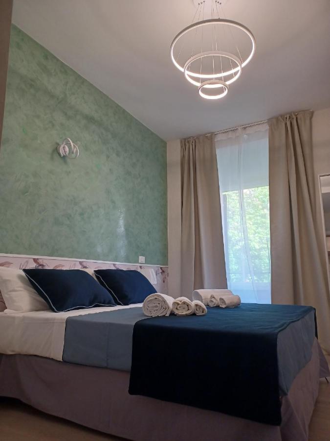 Little Rose Haven * Rome