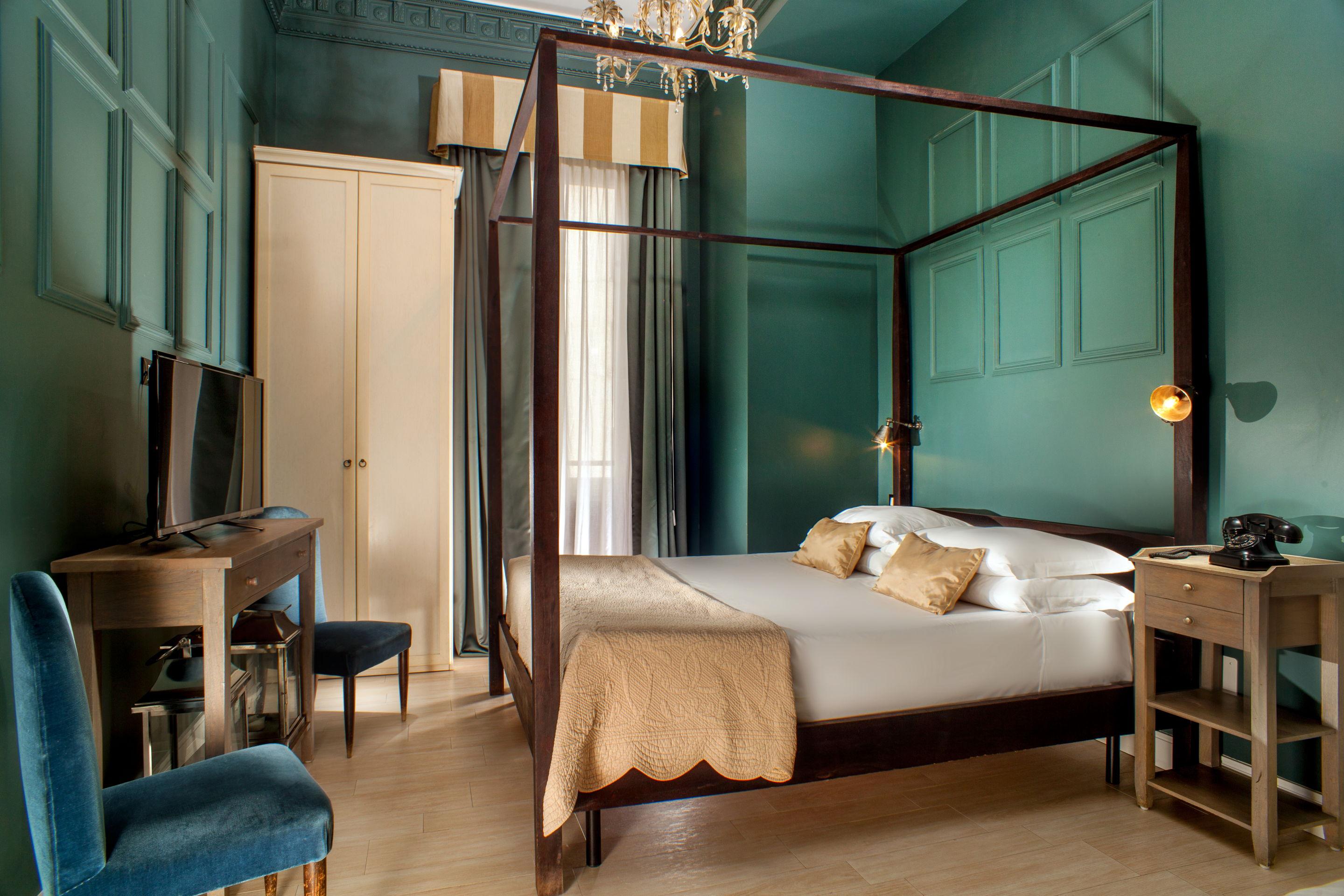 The B Place Hotel