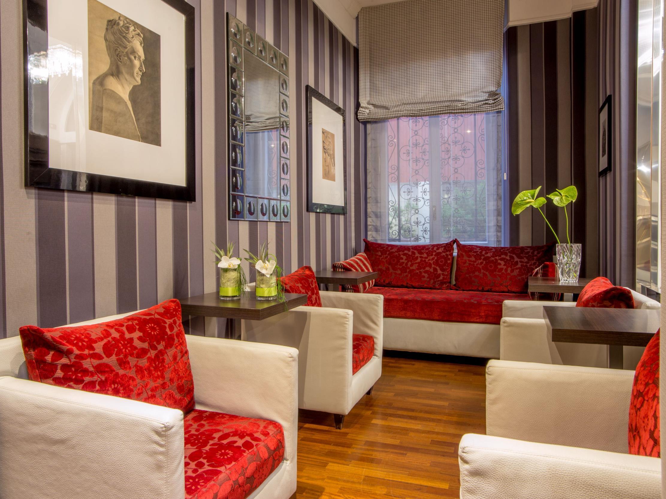 Royal Court Hotel