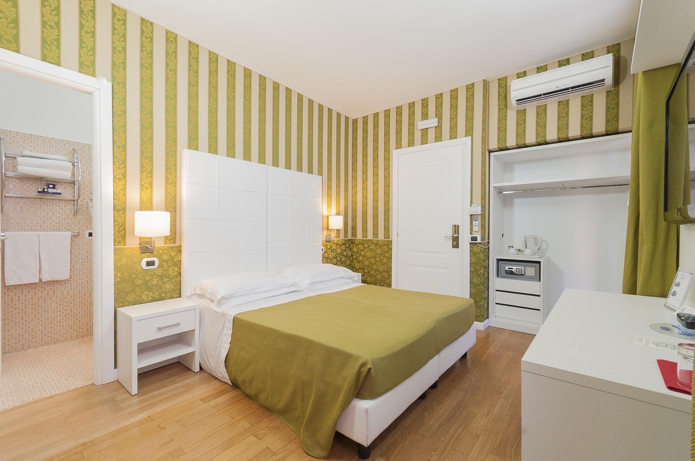 Hotel Trevi 41 3*