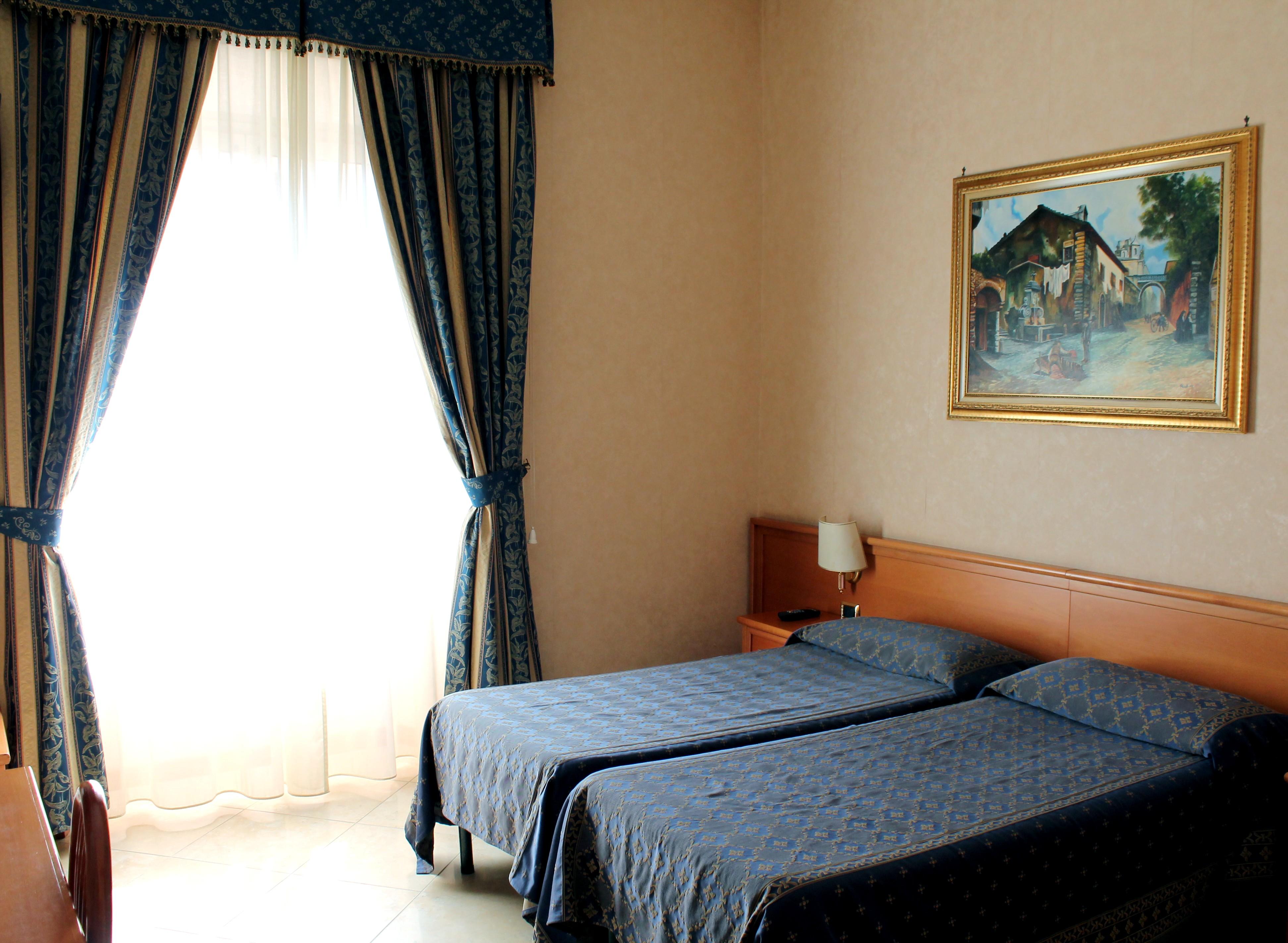 Orlanda Hotel 2*