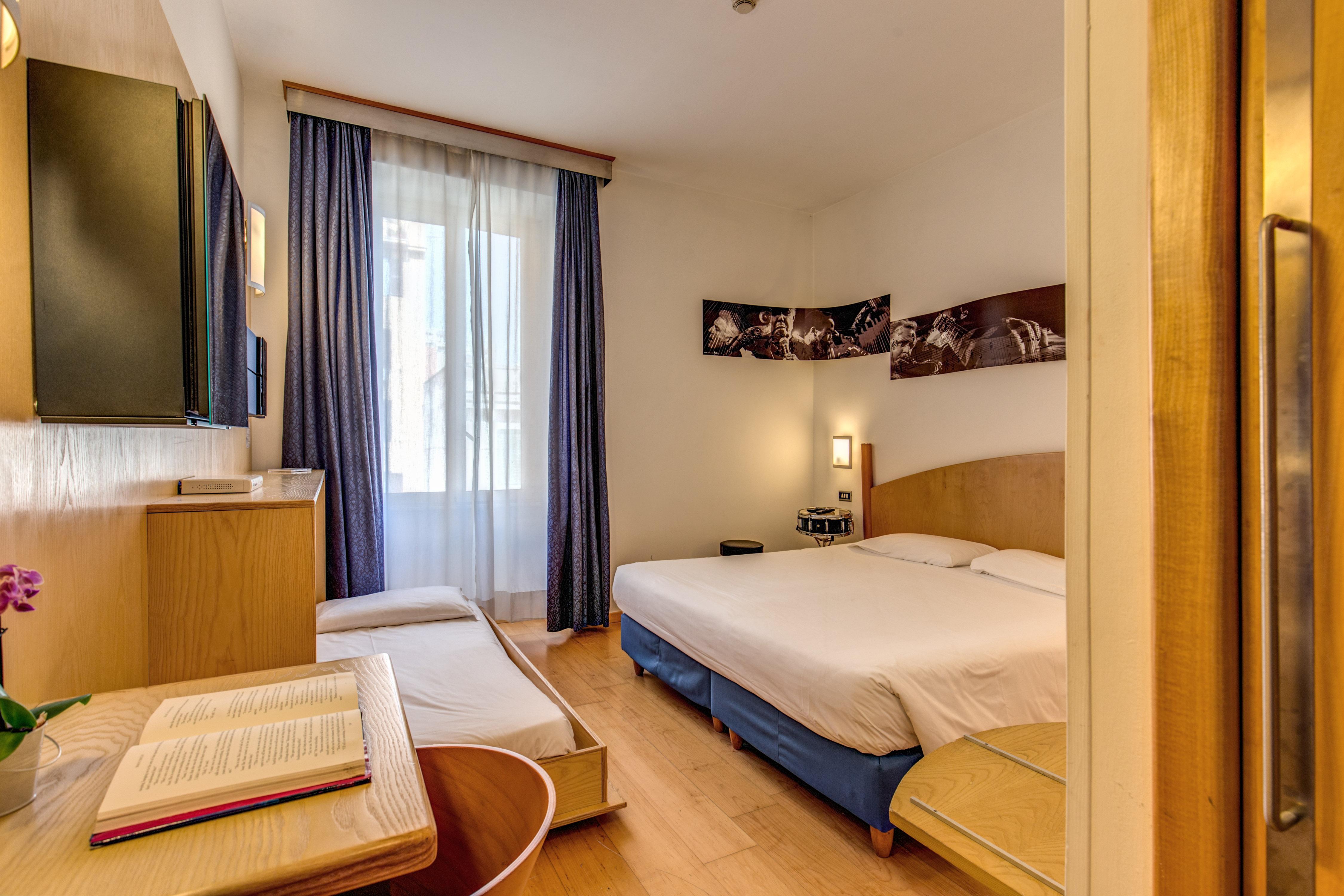 Franklin Feel The Sound Hotel 3*