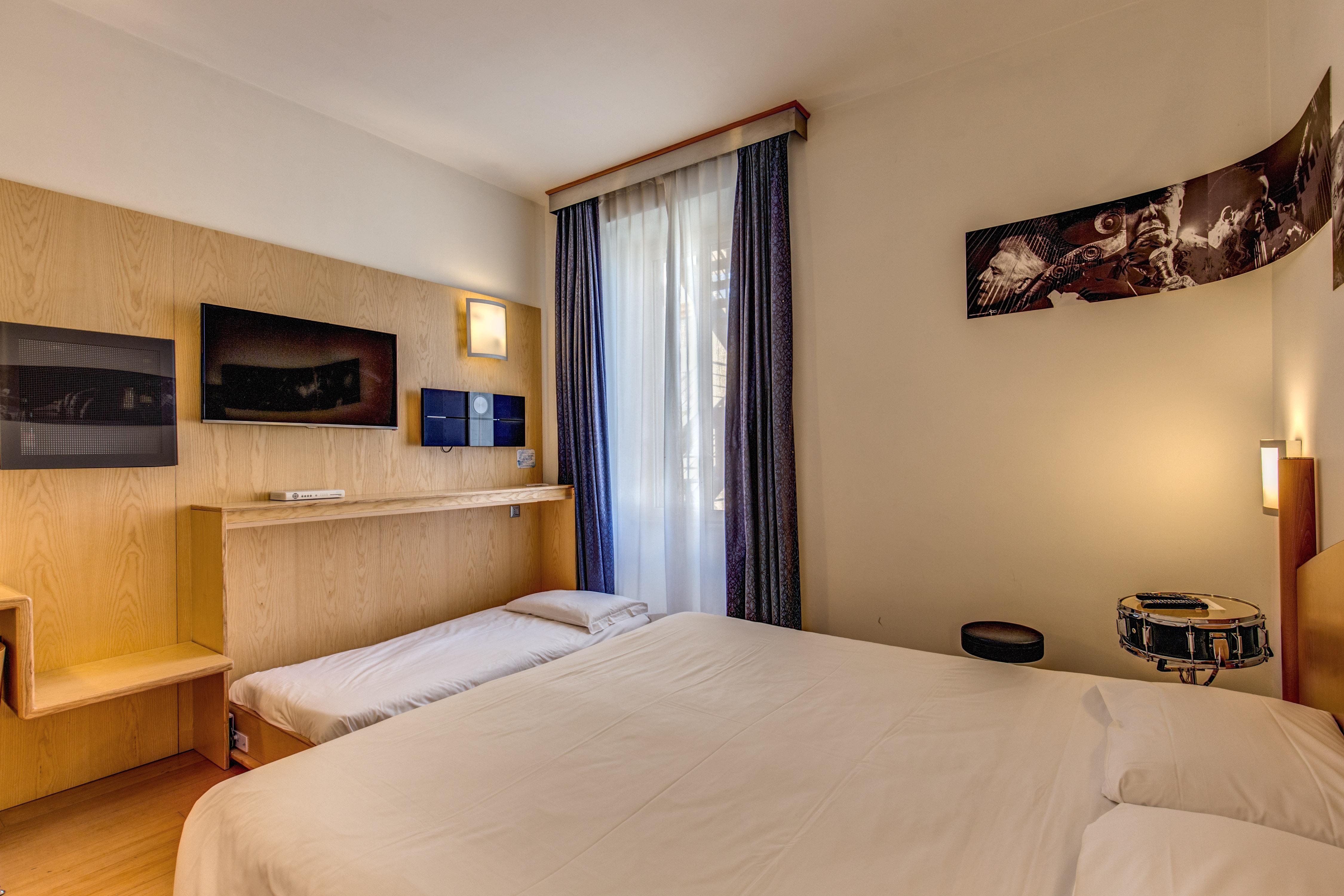 Franklin Feel The Sound Hotel Rome