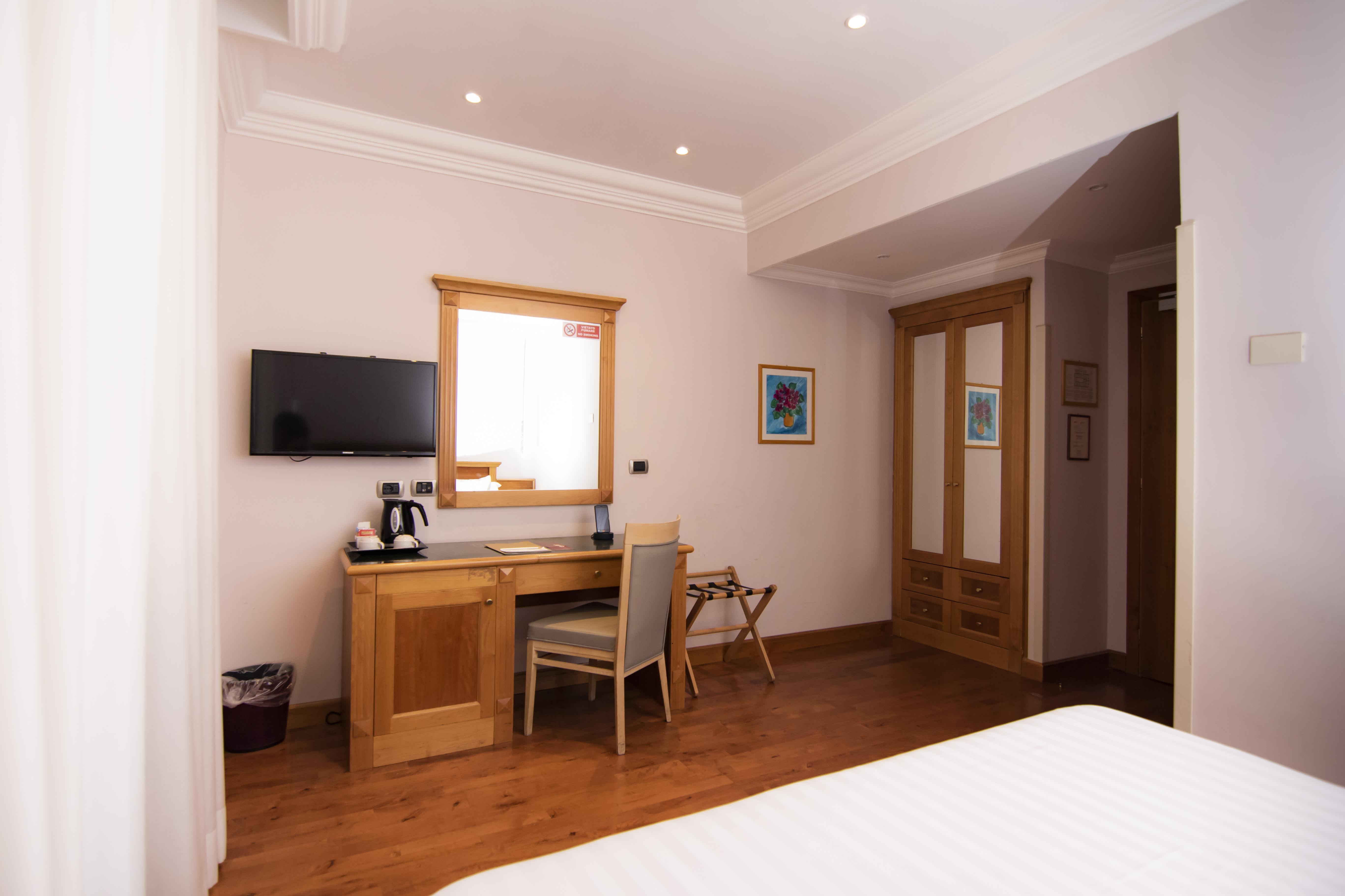 Hotel Giolli Nazionale Rome