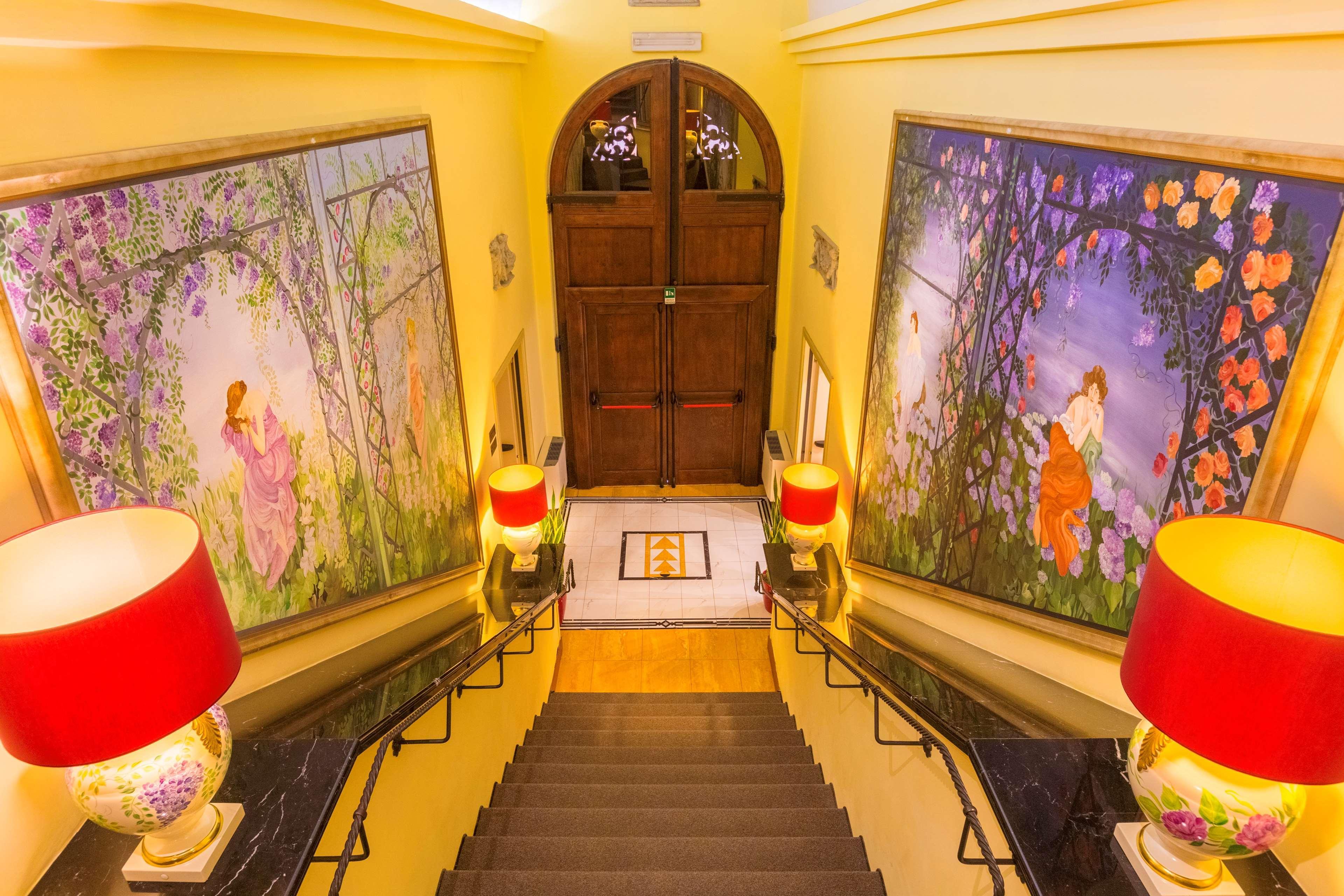 Best Western Artdeco Hotel 4*