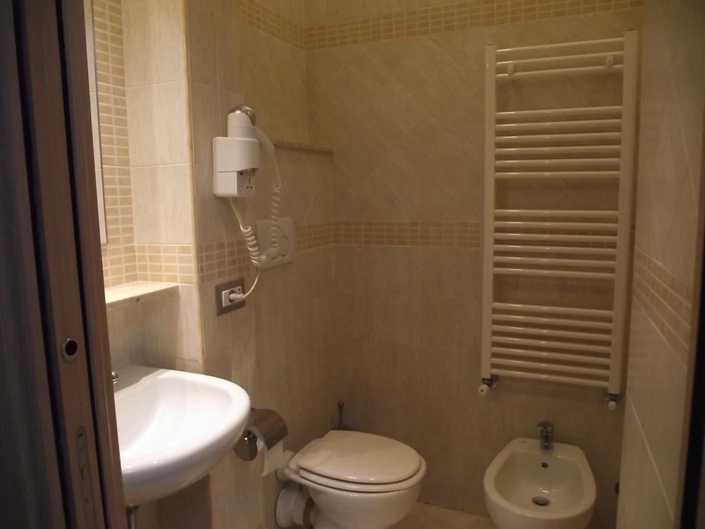 Elide Hotel 3*