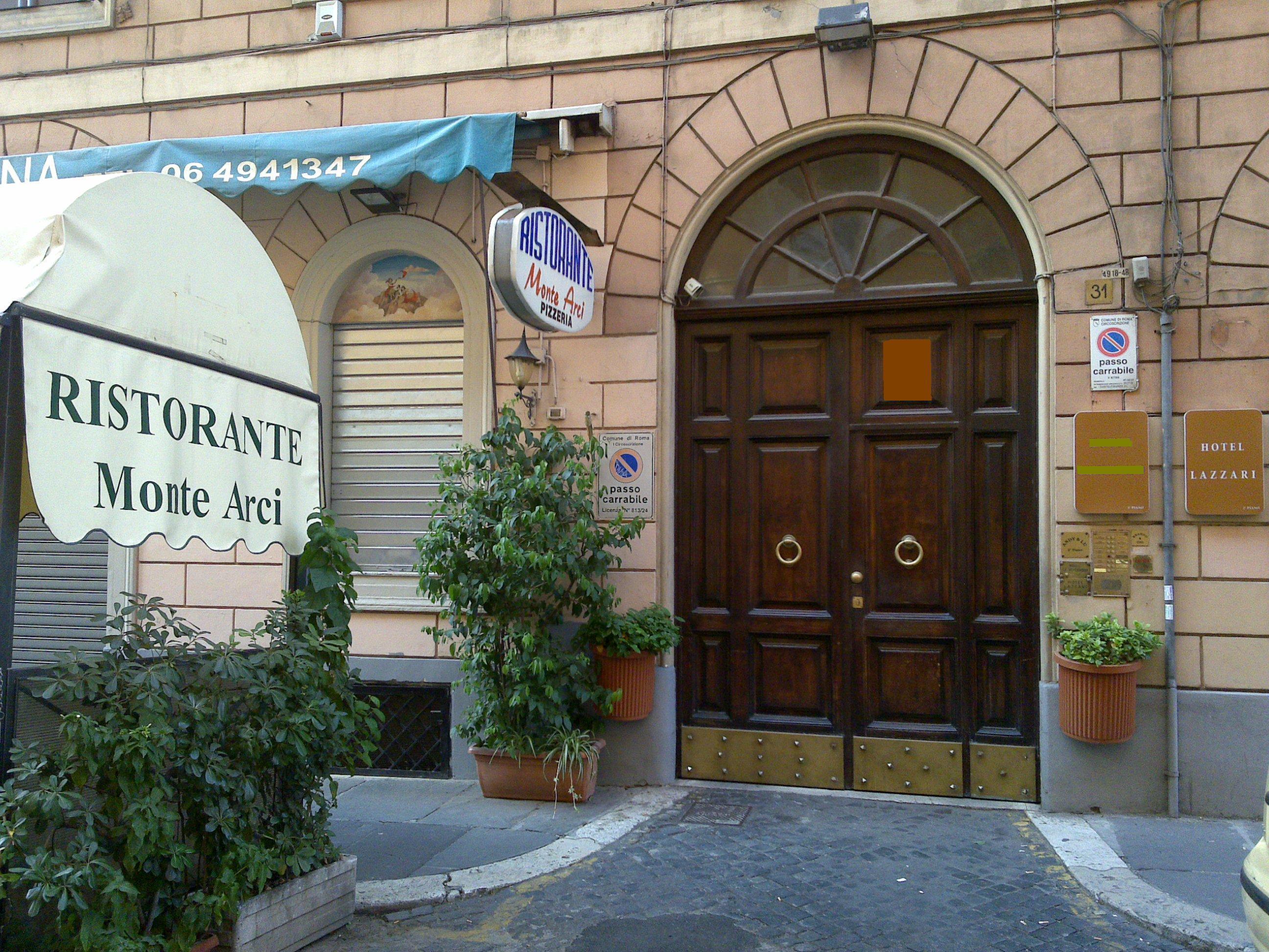 Lazzari Hotel 2*
