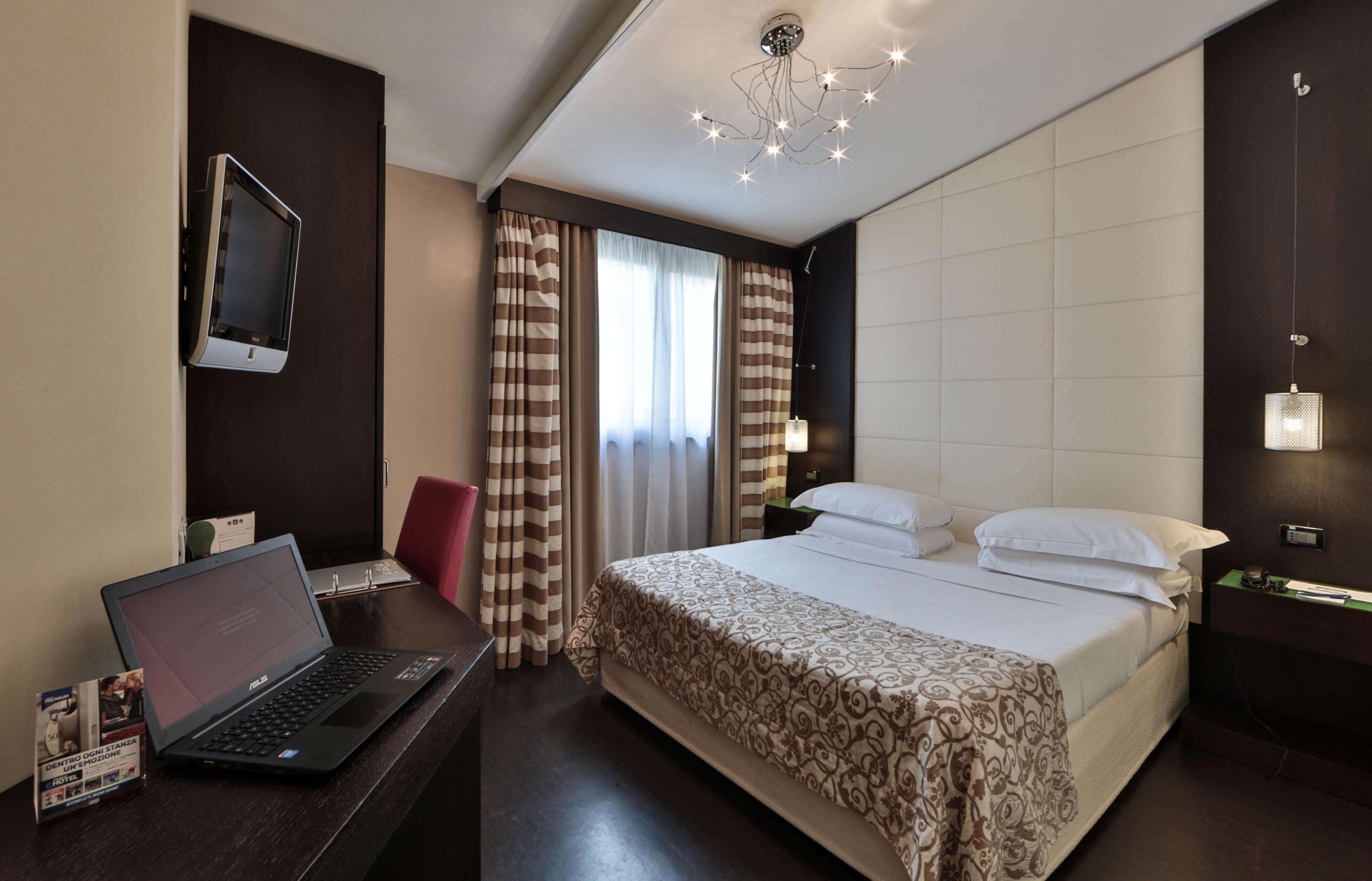 Western Cinemusic Hotel 4*