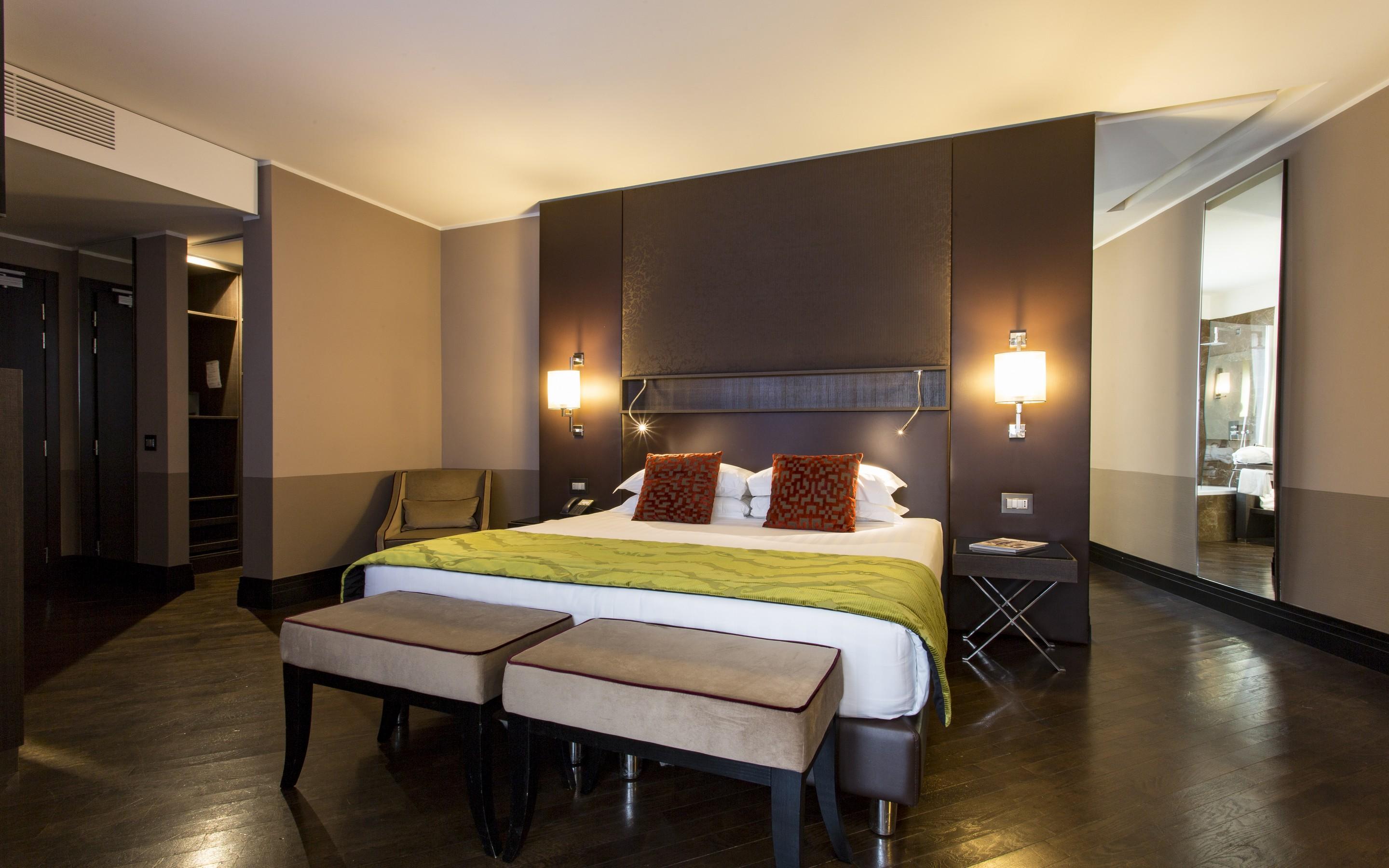 Times 4* Rome