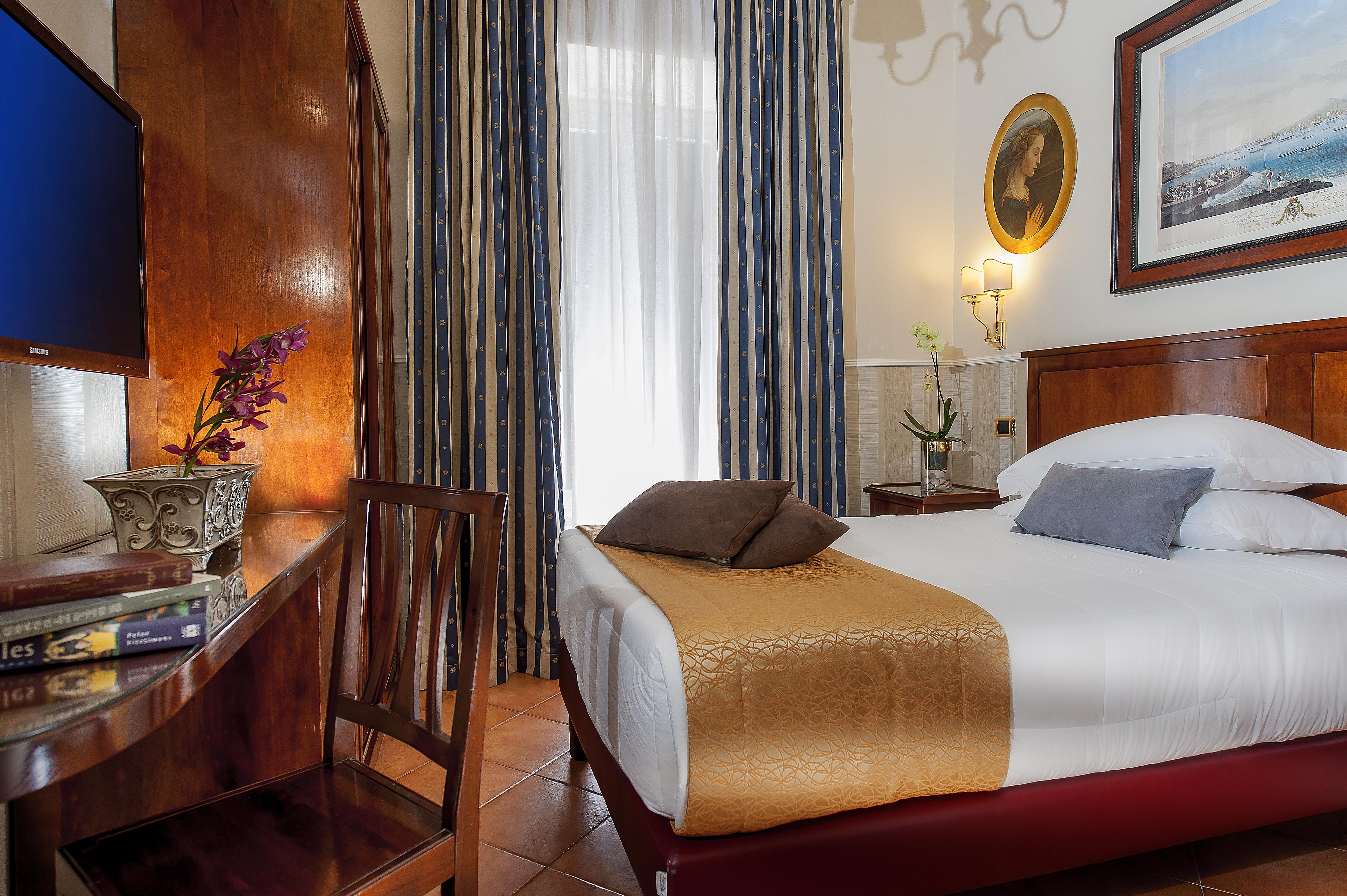 Des Artistes Hotel 3*