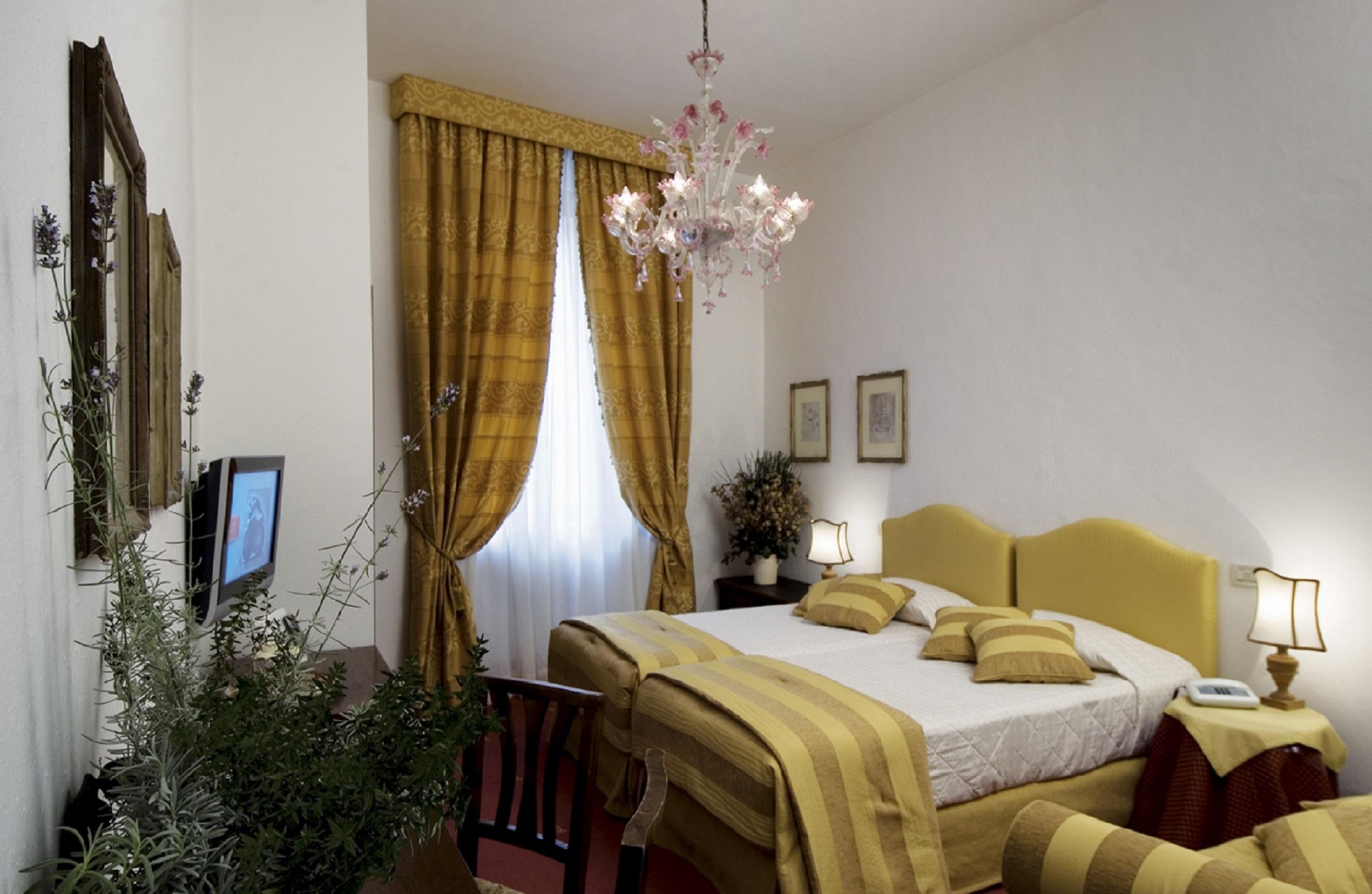 Hotel Columbia 3*