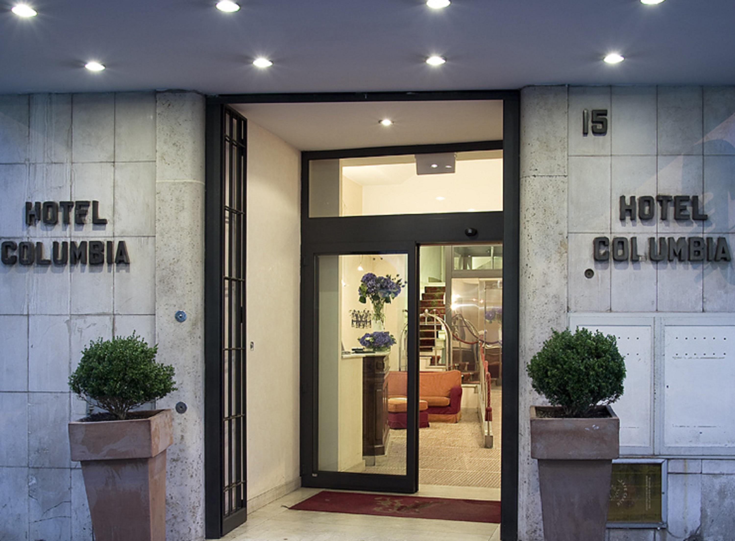Columbia Hotel 3*