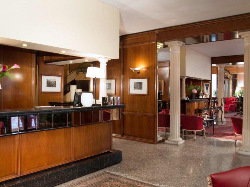 Hotel Colonna Palace