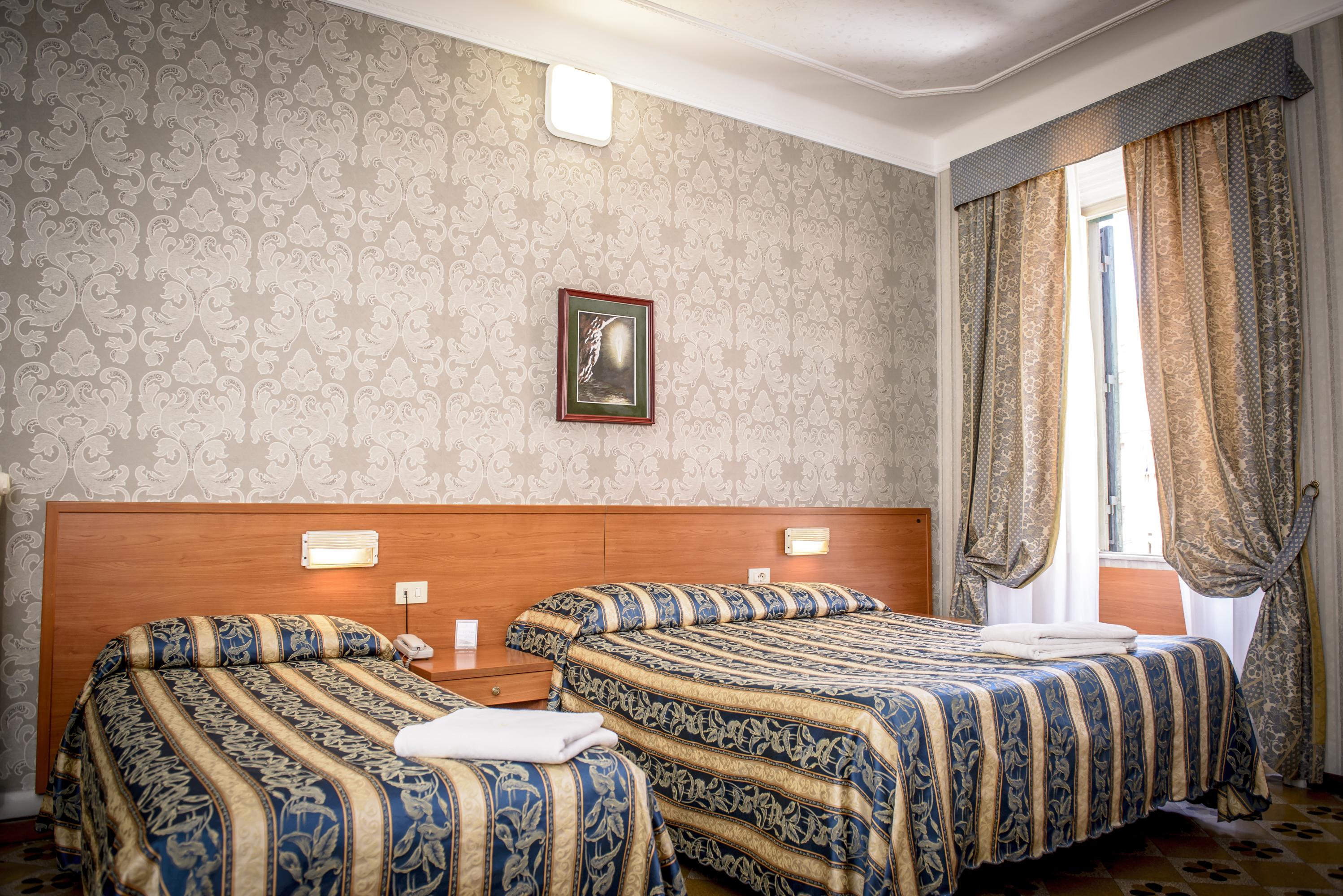 Hotel Emmaus 3*