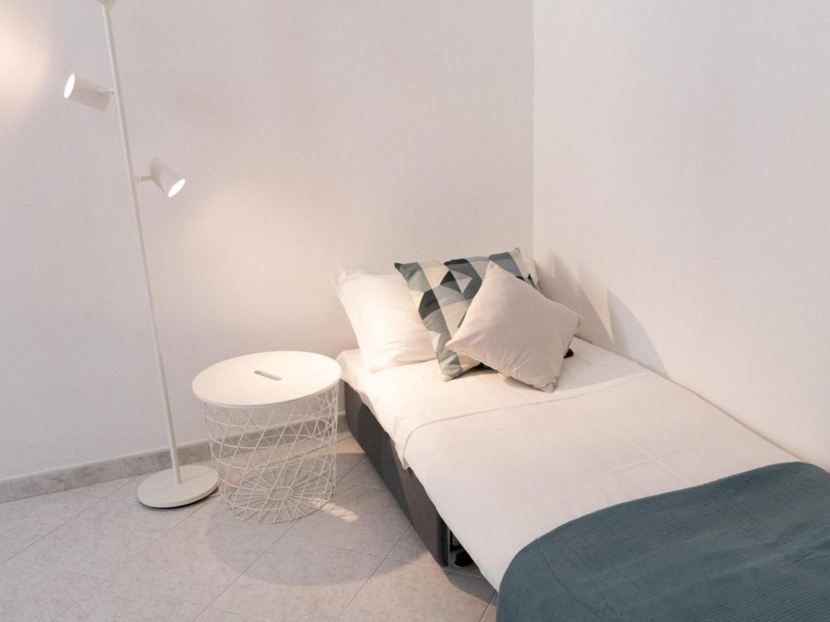 The Rent - Lovely Two-bedroom Near Termini Station Rome