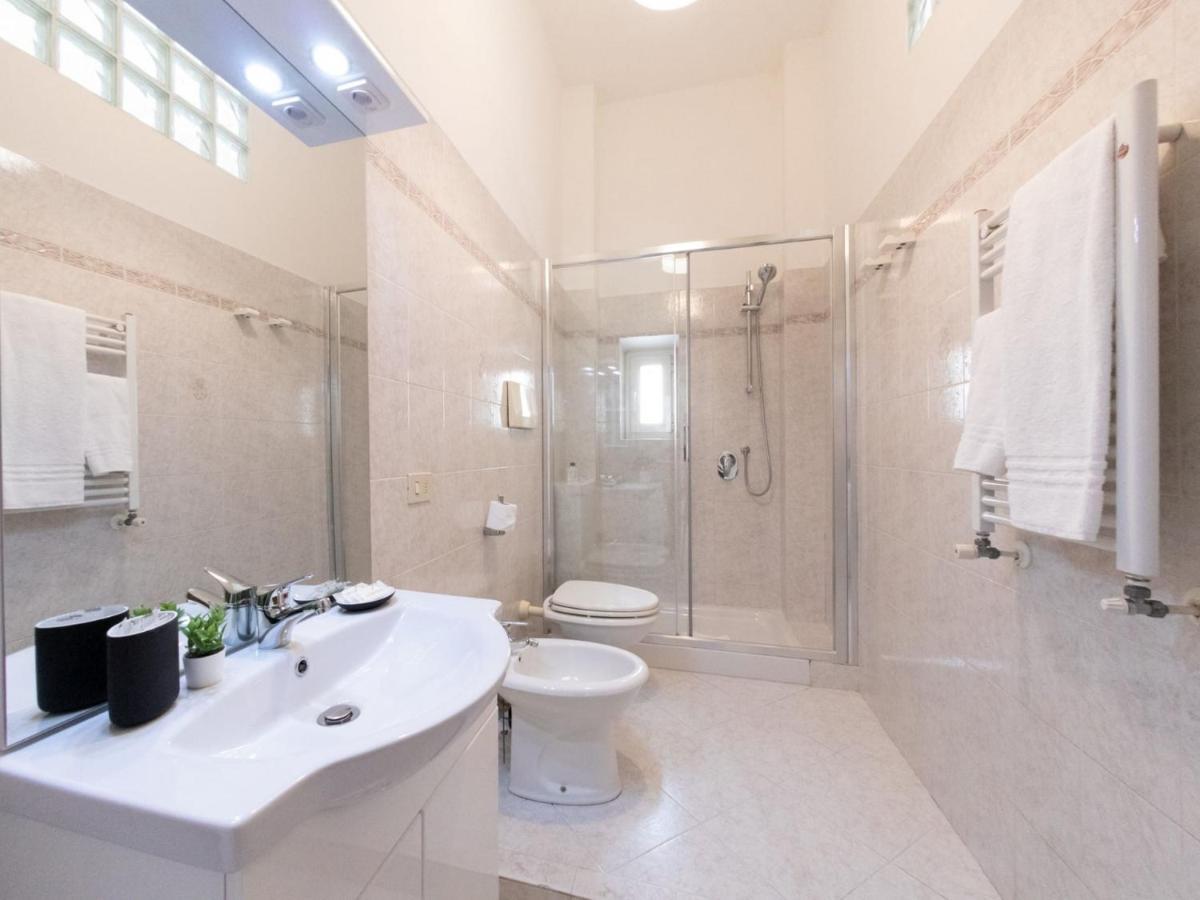 The Rent - Lovely Two-bedroom Near Termini Station Rome