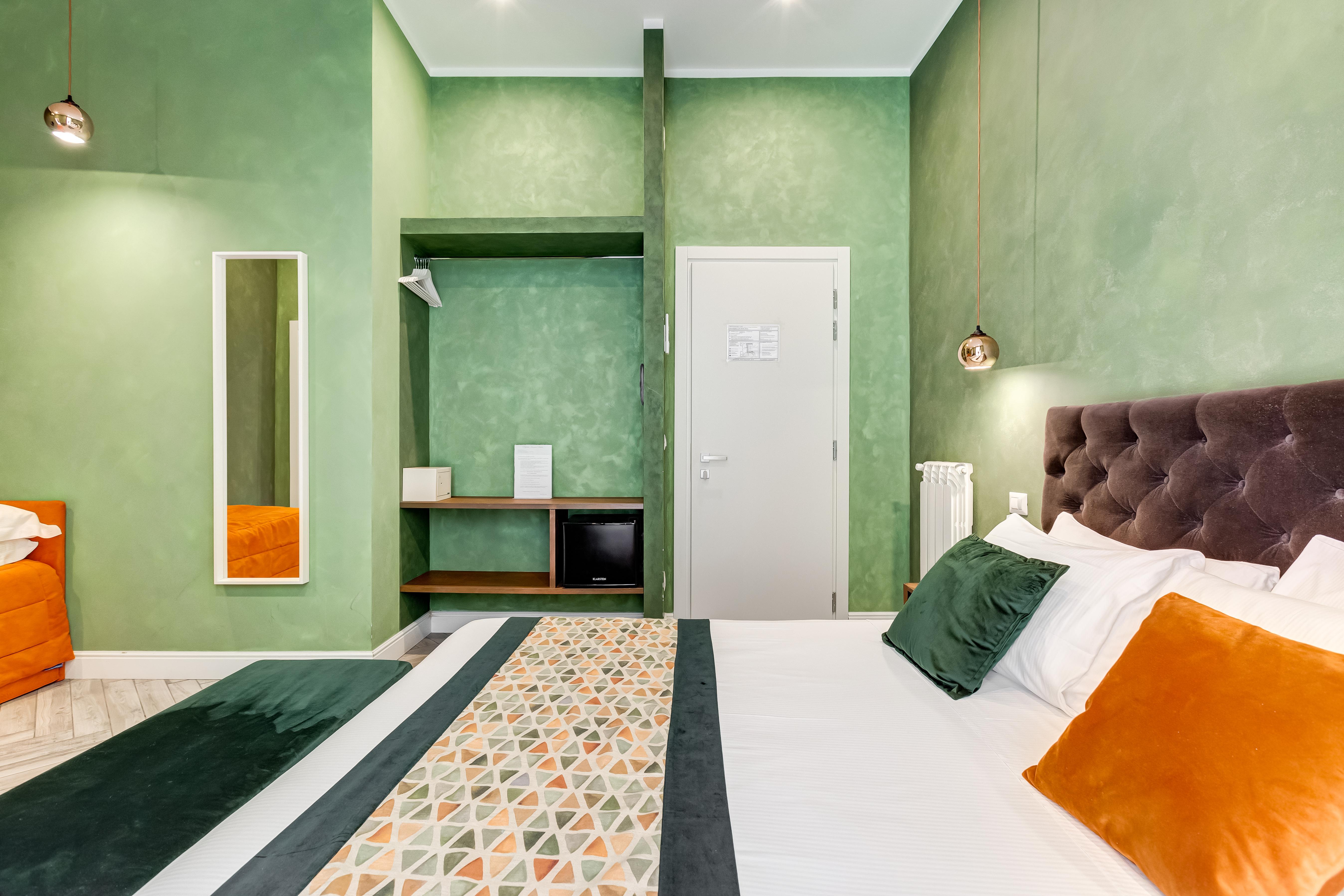 Ripetta Luxurious