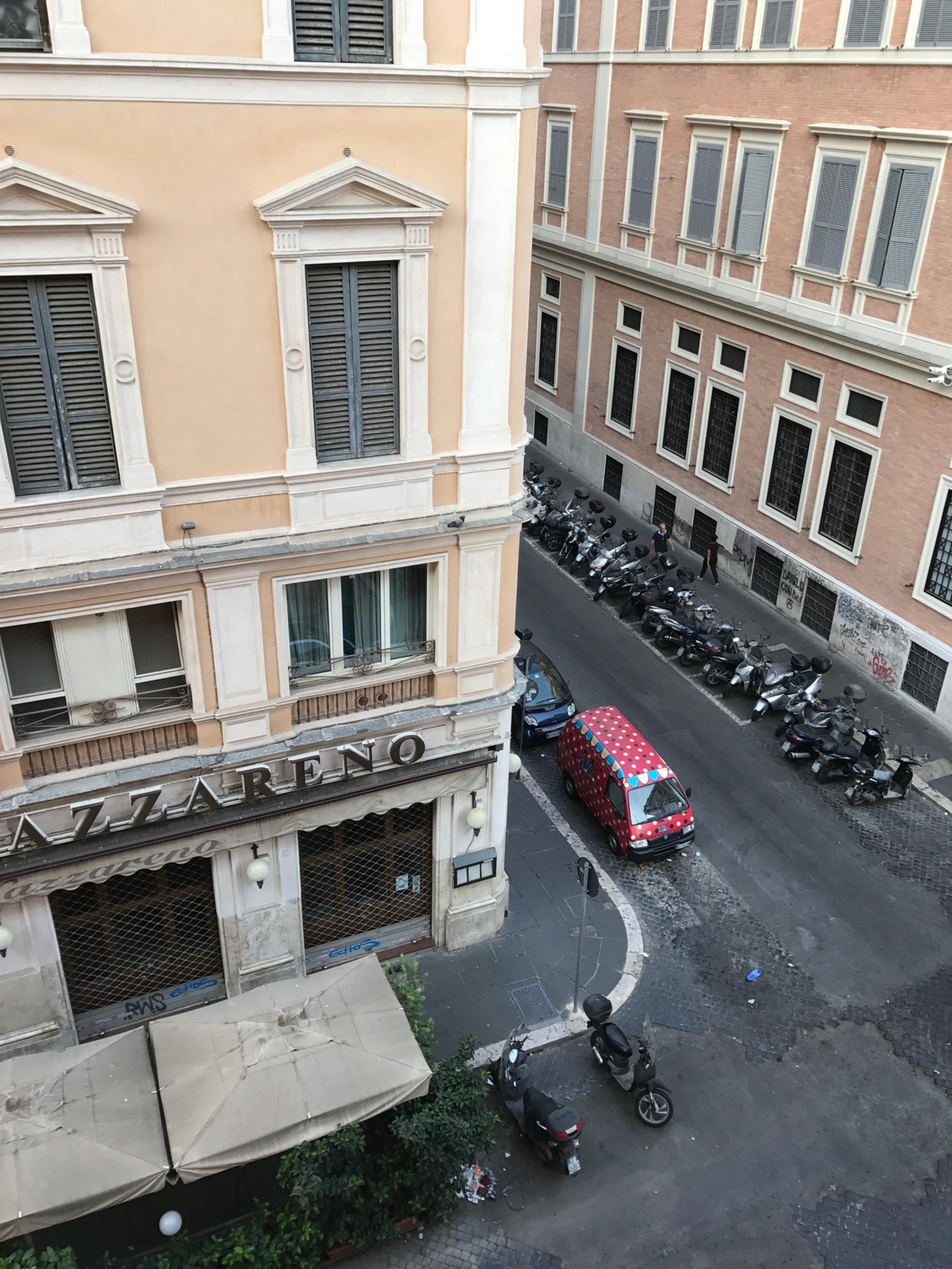 Tito Hotel 3*