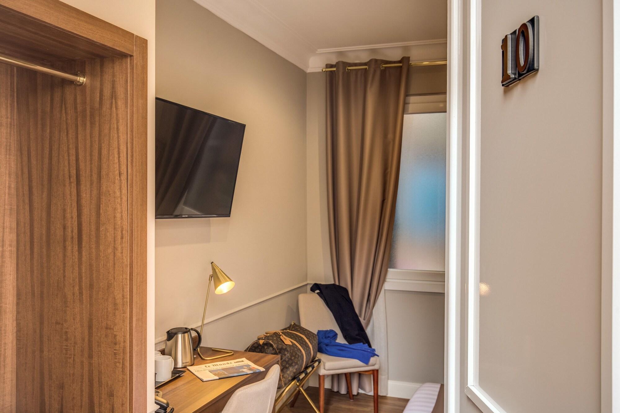 Hotel Charme Spagna Boutique 3*