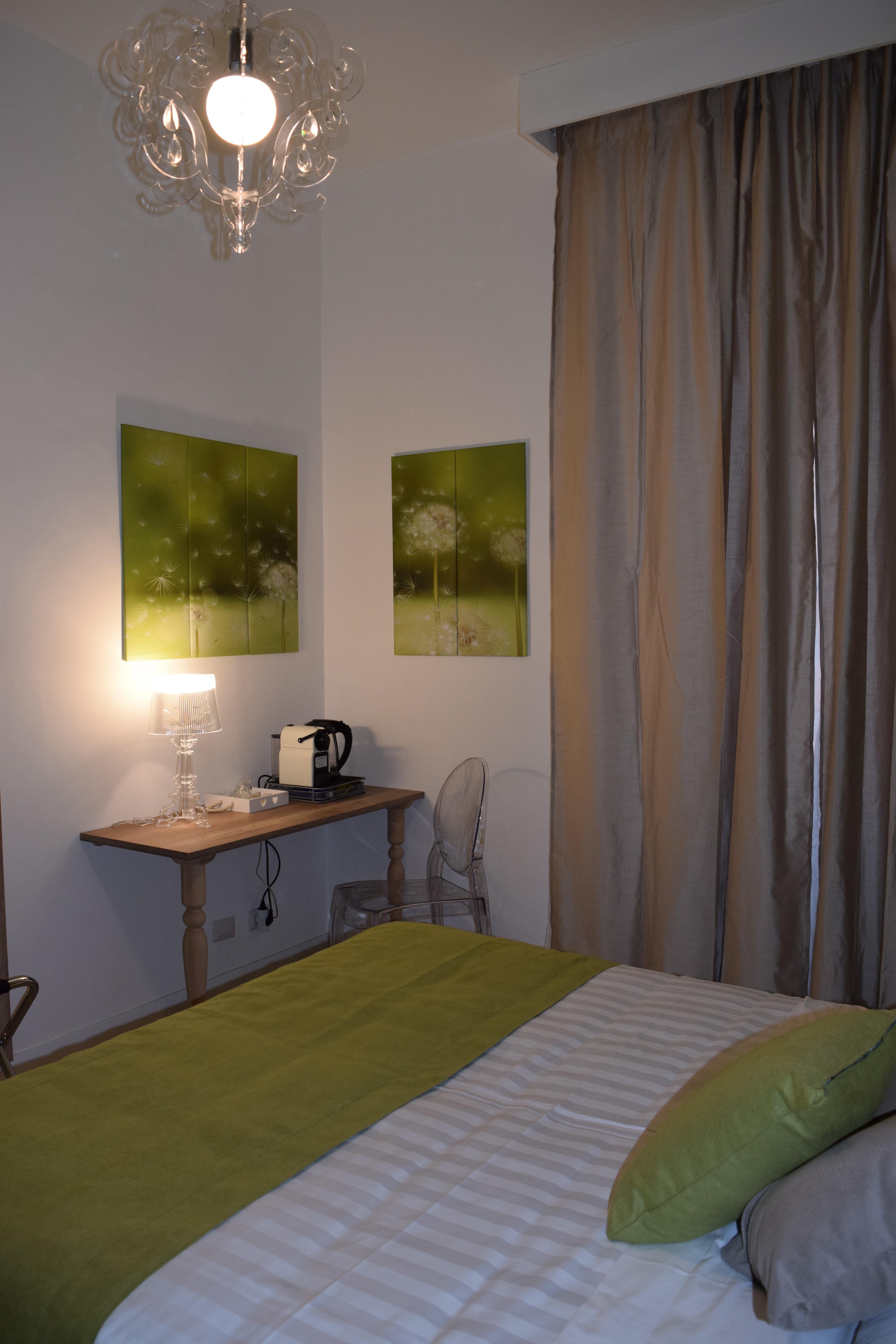 Spagna Ave Bed & Breakfast Rome