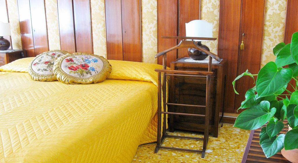 Romulus Rex Guest house