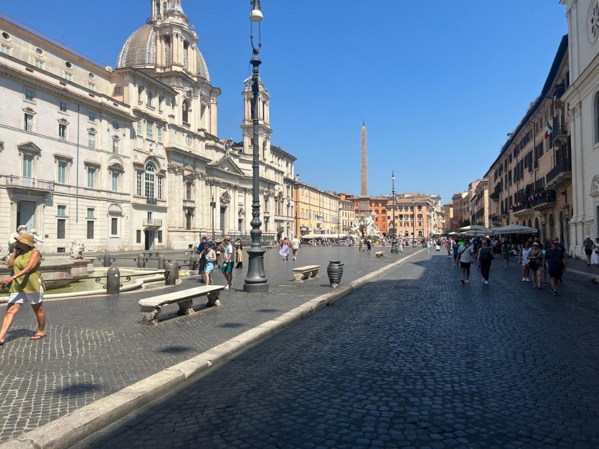 At Navona *